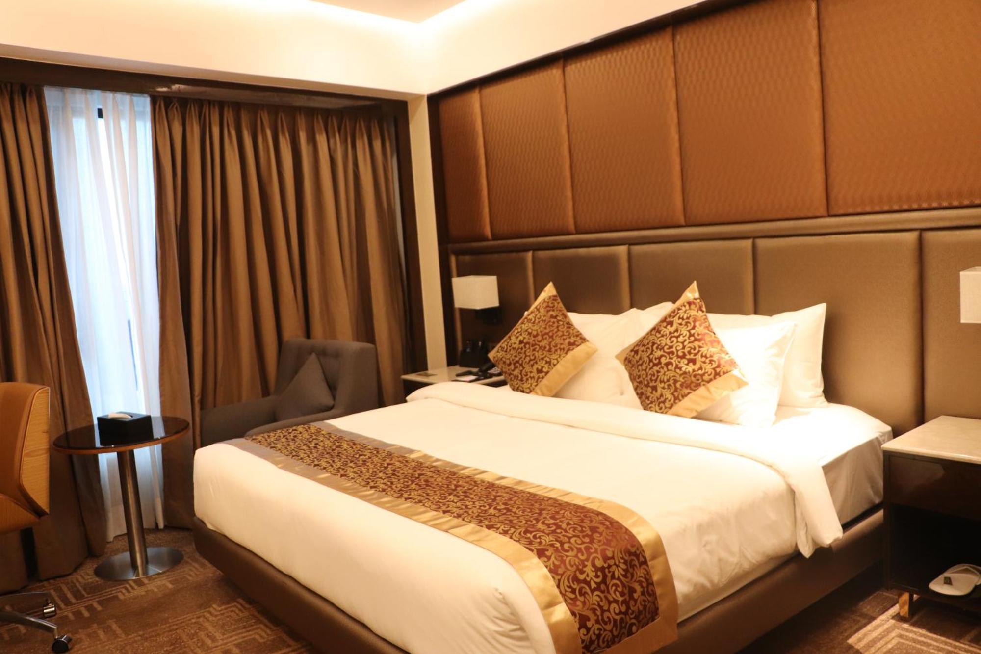 Grand Sylhet Hotel & Resort ภายนอก รูปภาพ