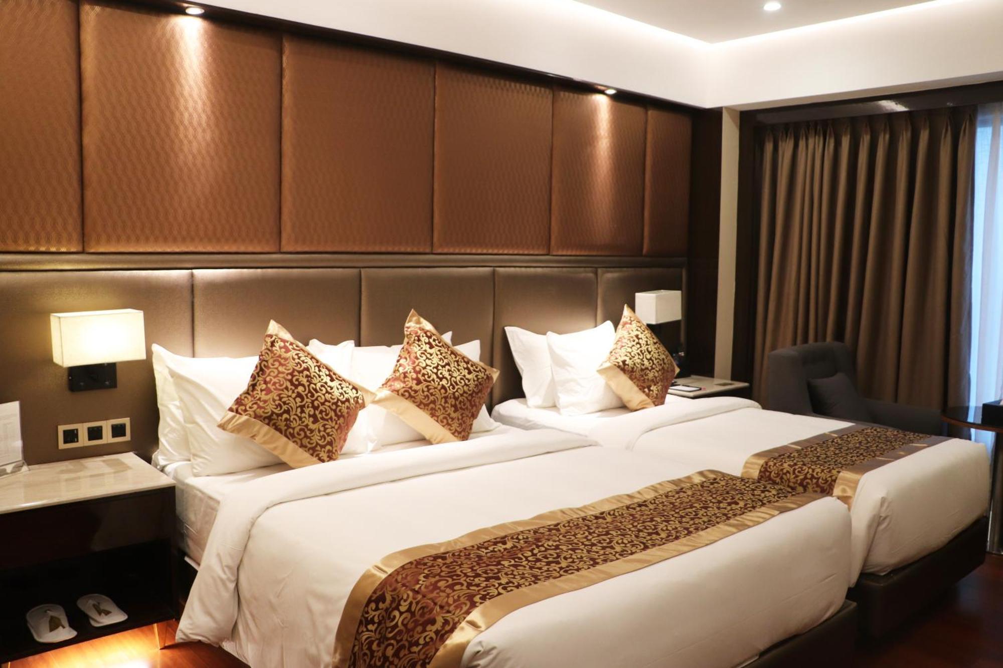Grand Sylhet Hotel & Resort ภายนอก รูปภาพ